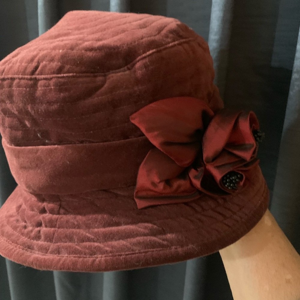 Coldwater Creek Rich Burgundy Hat with Bow Detail,HP25